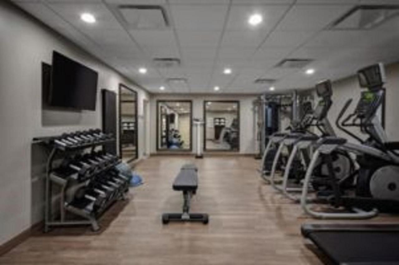 Staybridge Suites Dearborn By Ihg Exteriör bild