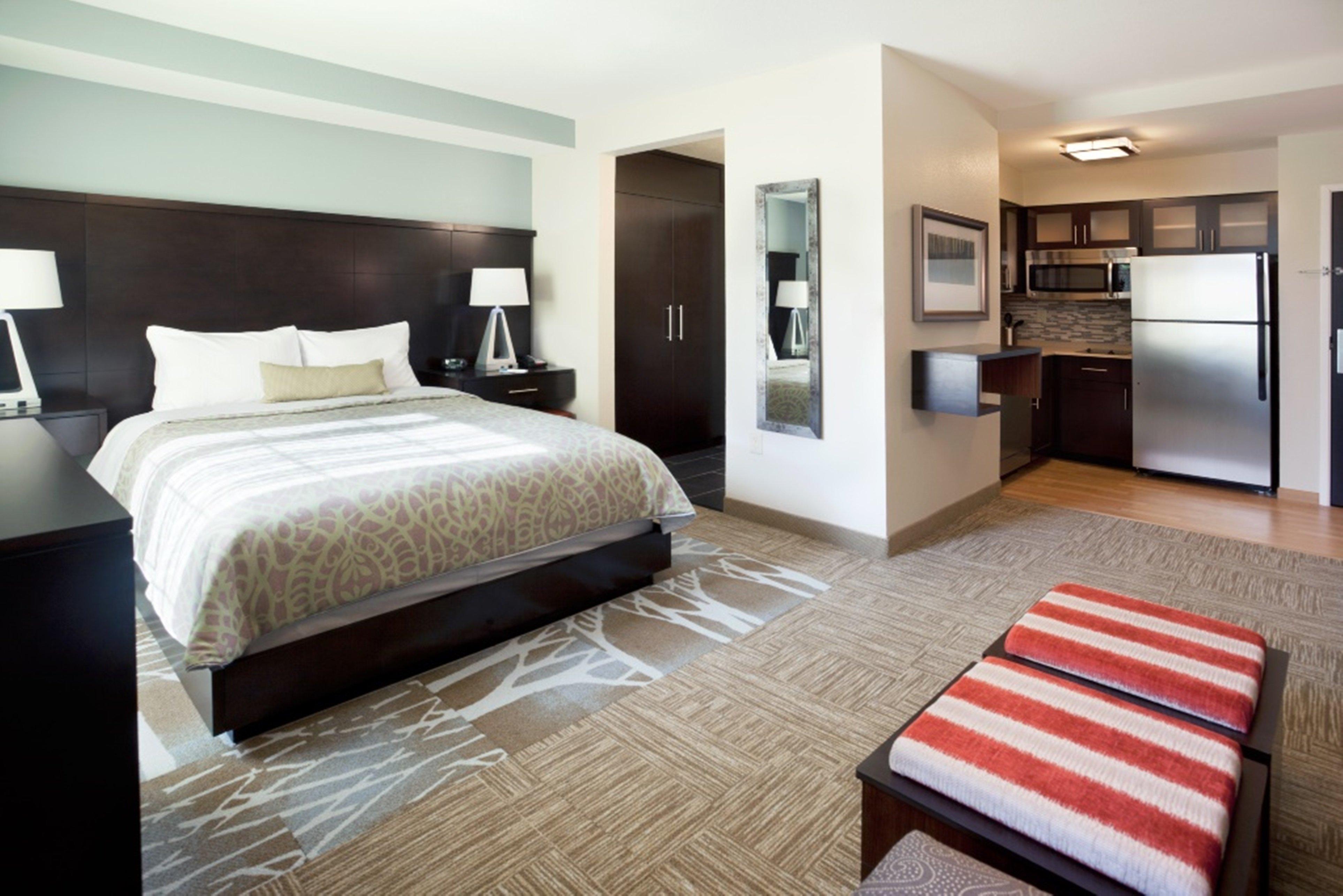 Staybridge Suites Dearborn By Ihg Exteriör bild